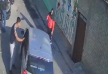 A punta de pistola roban carro a plena luz del día en México Foto: Inseguridad en México /cortesía