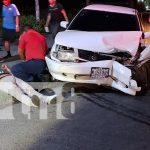 Joven en estado de ebriedad provoca choque y es asaltado tras accidente en Managua Foto: Joven en estado de ebriedad provoca choque y es asaltado tras accidente en Managua/TN8