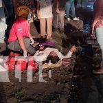 Conducir bajo los efectos del alcohol provoca fuerte accidente en Managua Foto:Conducir bajo los efectos del alcohol provoca fuerte accidente en El Güegüense, Managua. Cuatro personas lesionadas y vehículos involucrados./TN8
