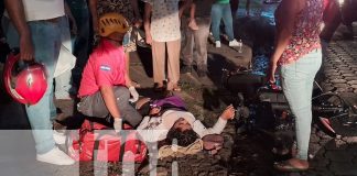 Foto:Conducir bajo los efectos del alcohol provoca fuerte accidente en El Güegüense, Managua. Cuatro personas lesionadas y vehículos involucrados./TN8