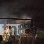 Fogón olvidado desata tragedia: dos viviendas arrasadas por incendio en Waslala Foto: Tragedia en Waslala: un fogón olvidado desata incendio que consume dos viviendas en plena Nochebuena. ¡Cuidado con los fogones! /TN8