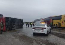 Vuelca autobús de migrantes que volvían a México para Navidad Foto: Accidente en México /cortesía