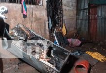 Devastador incendio deja a familia sin hogar en el barrio 18 de Mayo en Managua Foto: Una familia en el barrio 18 de Mayo lo perdió todo tras un incendio. Necesitan ropa, alimentos y materiales para reconstruir su hogar./TN8
