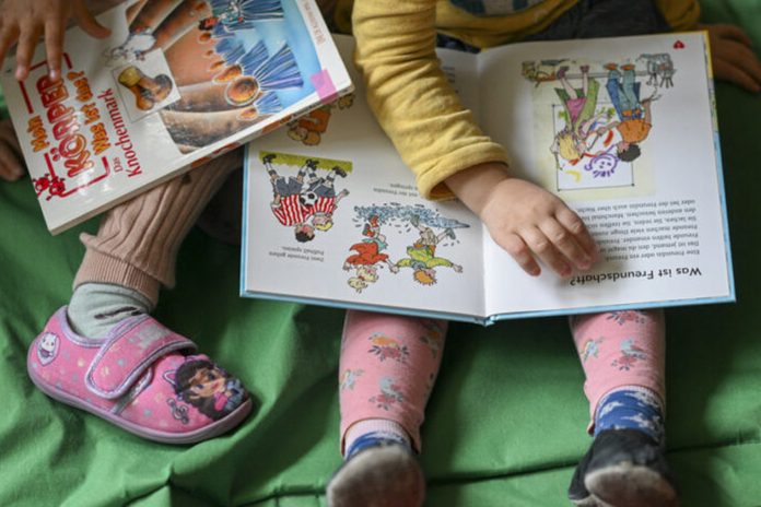 Foto: Trabajadora de guardería patea más de 130 veces a varios niños /Cortesía Foto: Trabajadora de guardería patea más de 130 veces a varios niños /Cortesía