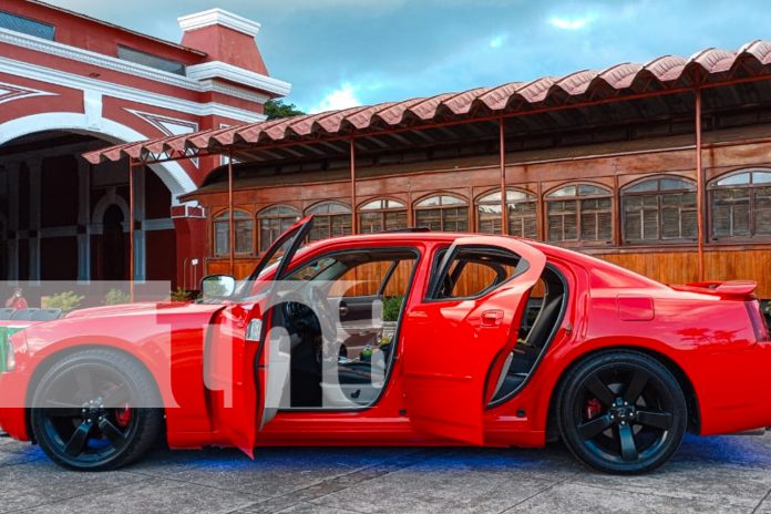 Foto: Autos tuning, trajes navideños y un show único llegan a Granada. ¡No te pierdas la Competencia Nacional de Car Audio y la Rodada Navideña!/TN8 Foto: Autos tuning, trajes navideños y un show único llegan a Granada. ¡No te pierdas la Competencia Nacional de Car Audio y la Rodada Navideña!/TN8