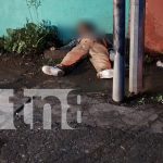 Misteriosa muerte en Villa Venezuela: hombre es hallado sin vida tras una caída fatal Foto:Un hombre fue hallado sin vida en una calle de Villa Venezuela. La Policía Nacional investiga si fue una caída mortal o algo más. /TN8