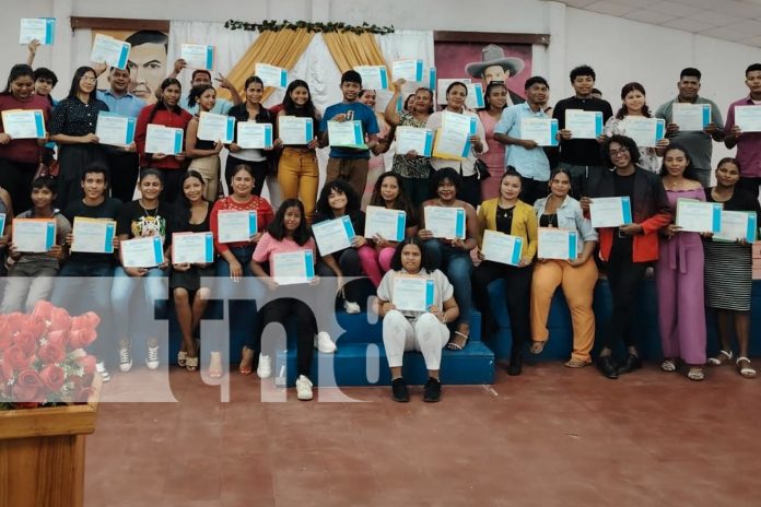 Boaco celebra la graduación de 112 técnicos en el Centro Tecnológico Alcides Miranda. Educación gratuita y profesional al servicio del país./TN8 Boaco celebra la graduación de 112 técnicos en el Centro Tecnológico Alcides Miranda. Educación gratuita y profesional al servicio del país./TN8