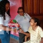 Más de 20 jubilados en Bluefields reciben canastas navideñas de trabajadores del INSS Foto: Más de 20 jubilados en Bluefields reciben canastas navideñas de trabajadores del INSS/TN8