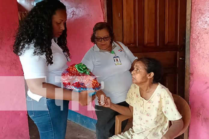 4 Foto: Más de 20 jubilados en Bluefields reciben canastas navideñas de trabajadores del INSS/TN8