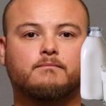 Hombre es sentenciado tras eyacular sobre alimentos en Colorado