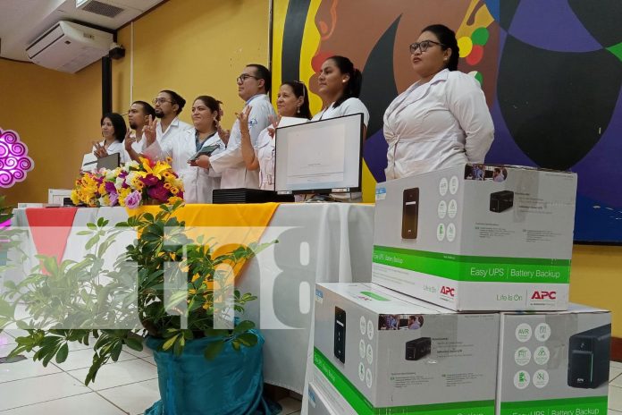 Foto: Modernización en marcha : el MINSA adquiere 15 computadoras y 3 tablets para mejorar el registro de vacunación en Nicaragua. /TN8 Foto: Modernización en marcha : el MINSA adquiere 15 computadoras y 3 tablets para mejorar el registro de vacunación en Nicaragua. /TN8