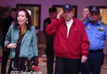 Presidente Daniel Ortega: “La batalla por la paz, la libramos todos juntos: Ejército, Policía y el pueblo” Foto: Presidente Daniel Ortega y Vicepresidenta Rosario Murillo en acto de graduación de cadetes policiales / Jairo Cajina