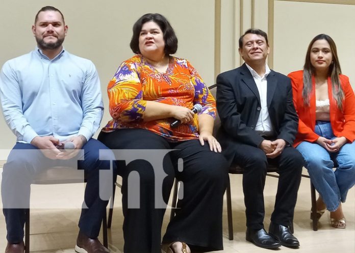 Foto: Dos nicaragüenses de Incanto a la Gala Navideña de Belarús / TN8 Foto: Dos nicaragüenses de Incanto a la Gala Navideña de Belarús / TN8