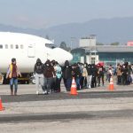 Guatemala recibe a los primeros 80 migrantes deportados desde EE.UU. Foto: Guatemala recibe a los primeros 80 migrantes deportados desde EE.UU. /Cortesía