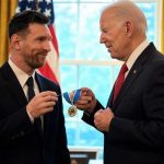 Lionel Messi es reconocido con la Medalla Presidencial de la Libertad por Joe Biden Foto: Lionel Messi es reconocido con la Medalla Presidencial de la Libertad por Joe Biden / Cortesía