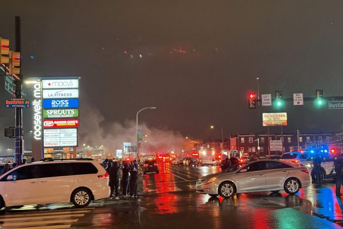 1 Foto: Nuevo desastre aéreo en EE. UU.: Avión médico se estrella en Filadelfia/TN8