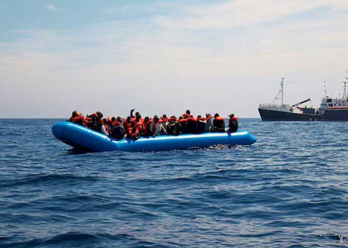 1 Foto: Naufragio deja a 20 migrantes sin localizar en Lampedusa, Italia / Cortesía