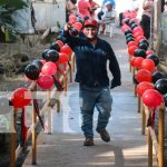Nuevo puente peatonal beneficia a más de 300 familias en Siuna Foto: ¡Gran noticia para Siuna! Más de 300 familias ya disfrutan del nuevo puente peatonal, una obra que simboliza seguridad y progreso. /TN8