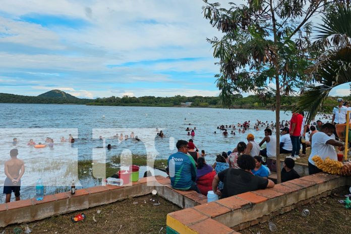 2 Foto: Familias de la capital inician el año 2025 en la laguna de Xiloá/TN8