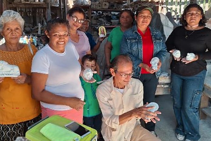 2 Foto: Artesanos de León fortalecen su talento creativo en intercambio de experiencias/TN8
