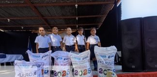 Foto: Ciudad Sandino recibe provisión escolar /TN8