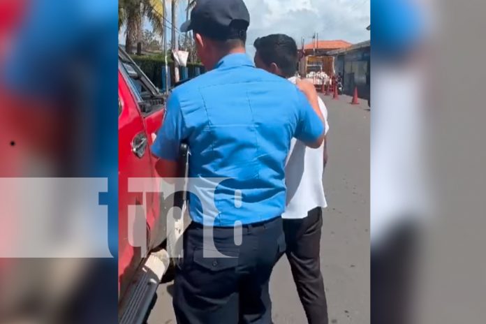 Foto: ¡En una vida y dos mandados! Capturan a sujeto que le robó a una extranjera en Rivas/TN8