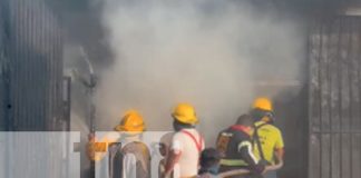 Foto: Incendio en Chinandega: Ferretería “Luvy” fue consumida por las llamas tras derrame de químicos inflamables. Las pérdidas son millonarias./TN8