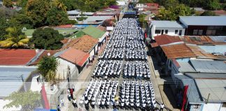 Foto: Policías se comprometen a defender la paz de las familias /TN8