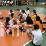 200 atletas se forman gratuitamente en academias de voleibol sala en Managua