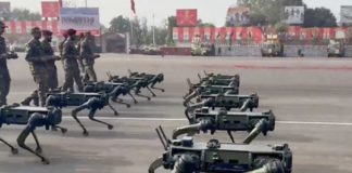 Foto: India exhibe un escuadrón de perros robots /Cortesía
