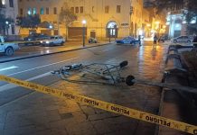 Hombre pierde ambas piernas al ser aplastado por un poste de luz en Perú Foto: Hombre de Perú pierde sus piernas al ser aplastado por un poste de luz /Cortesía