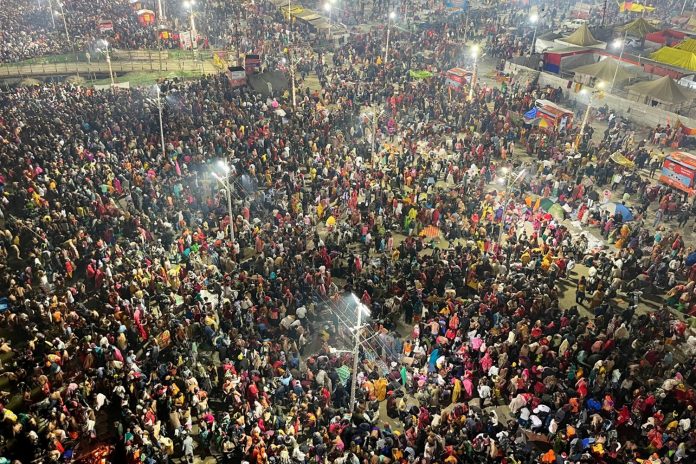 Foto: 30 muertos en una estampida en un peregrinaje en India /Coretsía