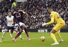 Isak vuelve a anotar por el Newcastle