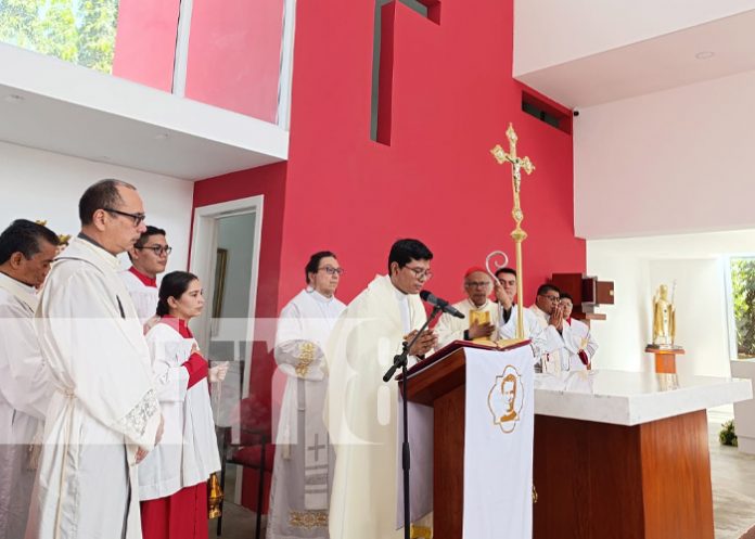 Foto: UNICA destaca legado del Cardenal de la Reconciliación y la Paz / TN8