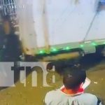 Foto: Camión aplasta la cabeza de un hombre en el Mercado Oriental / TN8
