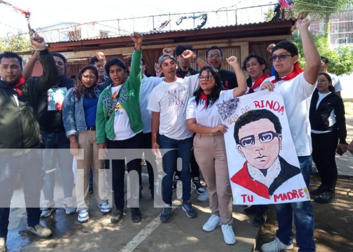 Foto: Homenaje a Leonel Rugama desde el Movimiento Guardabarranco / TN8 Foto: Homenaje a Leonel Rugama desde el Movimiento Guardabarranco / TN8