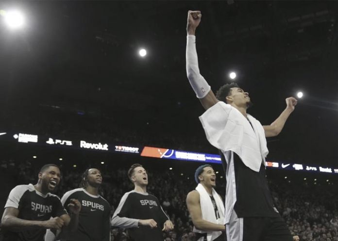 San Antonio Spurs NBA y futbol con estrecho lazo