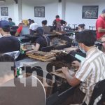 Adiós vacaciones y de vuelta al «pegue» con fábricas de tabaco en Estelí Foto: Fábricas de tabaco en Estelí / TN8