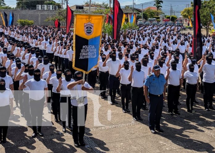Foto: Policías Voluntarios en Granada / TN8
