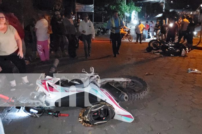 1 Foto: Accidente de tránsito en barrio Minvah, en Juigalpa, Chontales, deja tres personas heridas/TN8