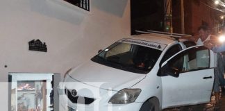 Foto: Conductor en aparente estado de ebriedad impacta su auto contra una casa en Boaco/TN8