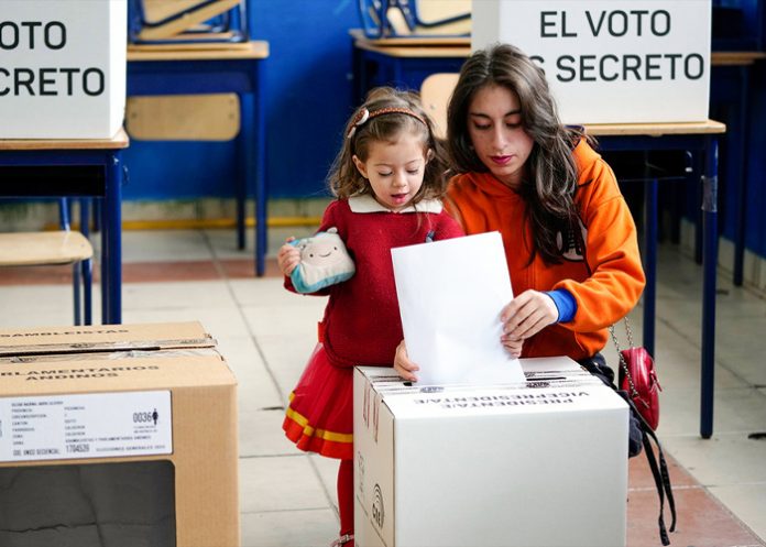 Foto: Ecuador enfrenta un balotaje decisivo /cortesía