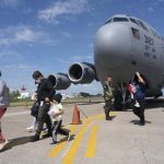 Regresan a Honduras 163 migrantes deportados de Estados Unidos Foto: Migrantes regresan a Honduras /cortesía