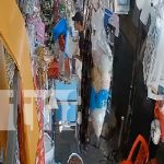¡Un segundo de descuido y adiós celular! Robo en mercado de Chinandega (Video) Foto: ¡Un segundo de descuido y adiós celular! Robo en mercado de Chinandega (Video)/TN8