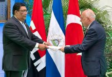 Canciller Valdrack Jaentschke recibe Copias de Estilo del Embajador de Türkiye Foto: Canciller Valdrack Jaentschke recibe Copias de Estilo del Embajador de Türkiye/TN8