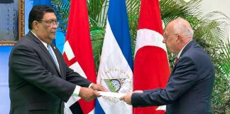Foto: Canciller Valdrack Jaentschke recibe Copias de Estilo del Embajador de Türkiye/TN8