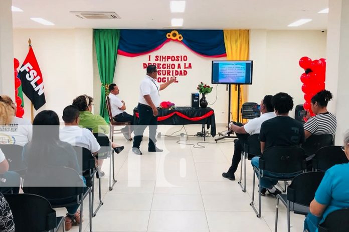 Foto: Bilwi llevó a cabo el Primer Simposio sobre el Derecho de los Trabajadores al Seguro Social/TN8