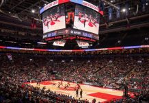 Fanáticos canadienses vulgarean el himno de EE.UU. en pleno juego de NBA (VIDEO) Foto: Abuchean el himno nacional de EE.UU. /Cortesía