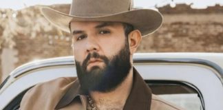 Foto: Carín León en los Grammy /cortesía