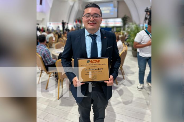 1 Foto: Fernando Rayo es reconocido como el mejor cronista deportivo del año 2024/TN8